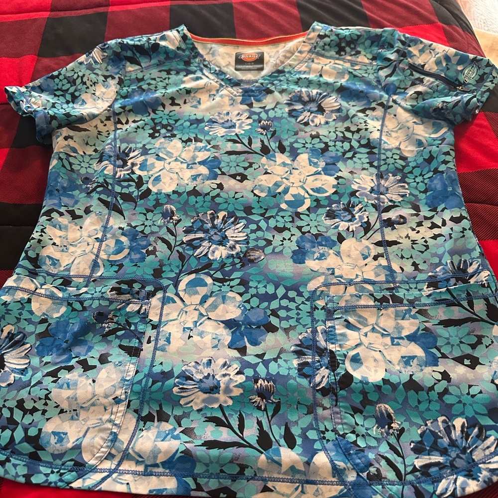 Women's Floral Dickies Scrub Top